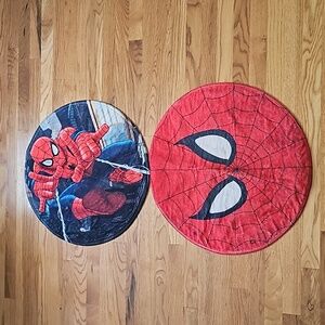 2 spiderman rugs